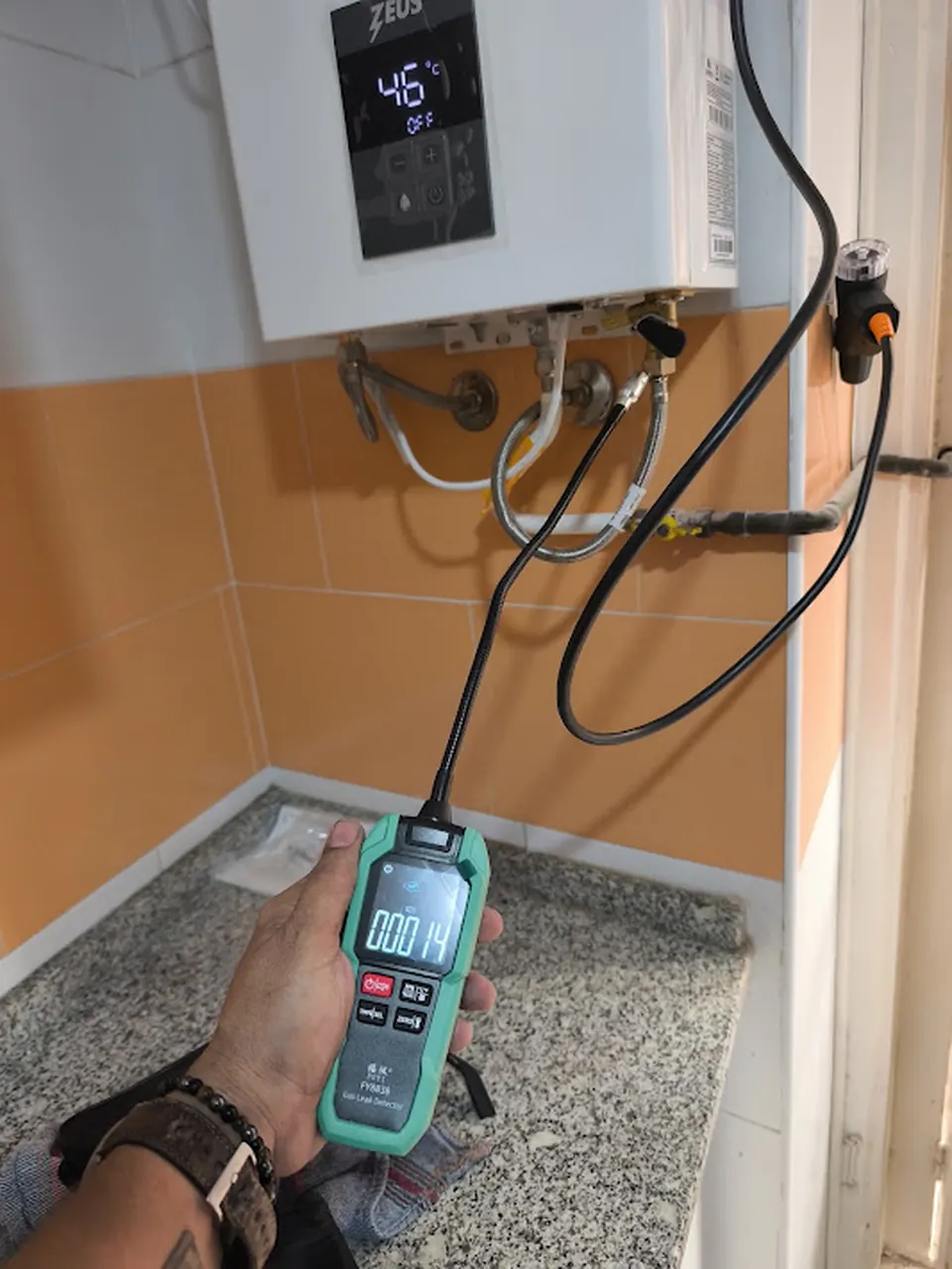 Comprobación real de gas con explosímetro